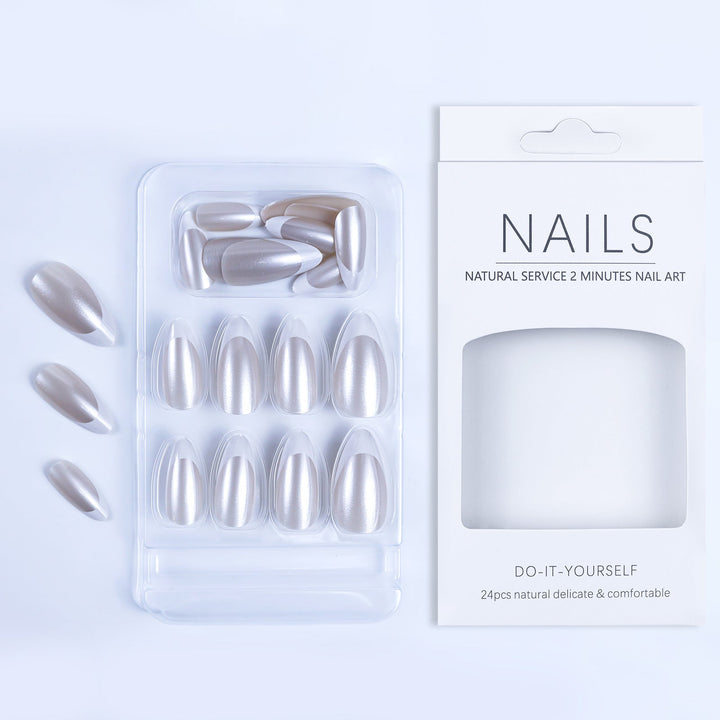 Artificial nails in elegant French tip design Kalsten