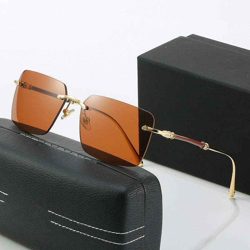 Women's fashionable sunglasses with square frame and luxurious accents Kalsten