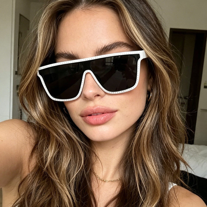 Women's futuristic fashion sunglasses with wide frame and contrasting lenses Kalsten