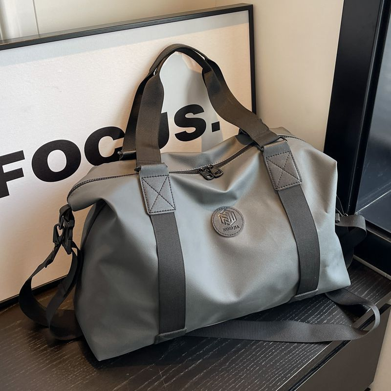 Tote bag with versatile design and spacious storage Kalsten