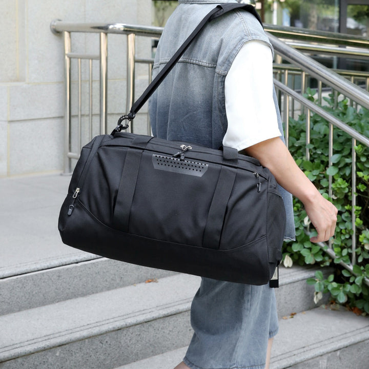 Sporty travel bag with insulating interior compartment Kalsten