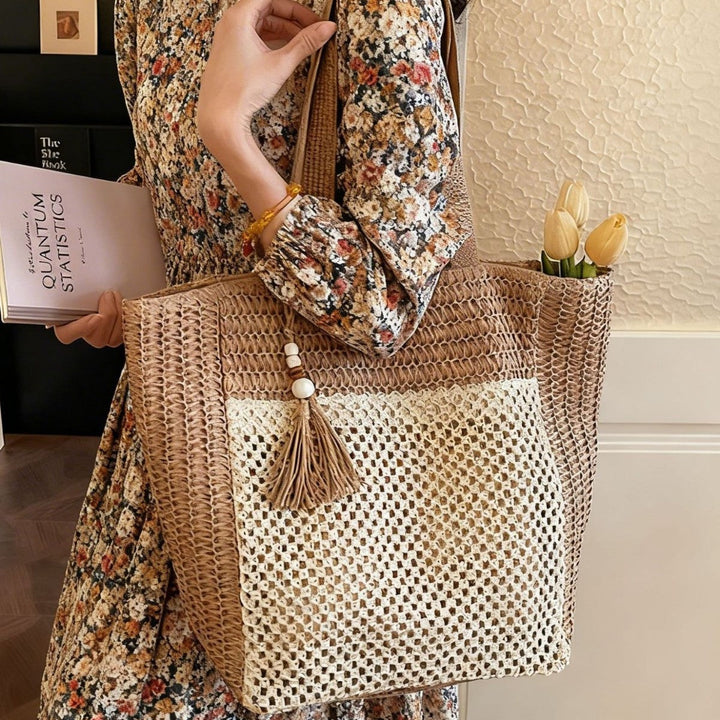 Handcrafted straw bag with tassels Kalsten