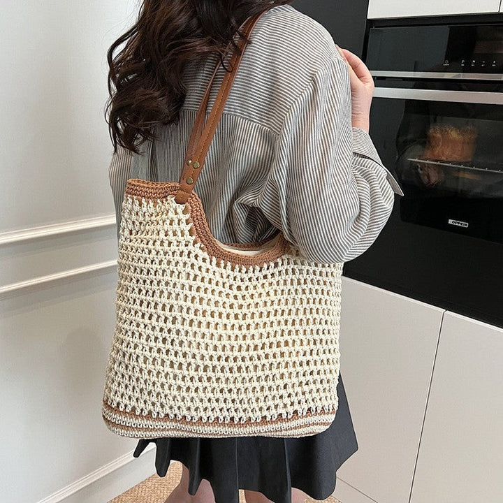 Handcrafted beach bag with fine mesh structures Kalsten