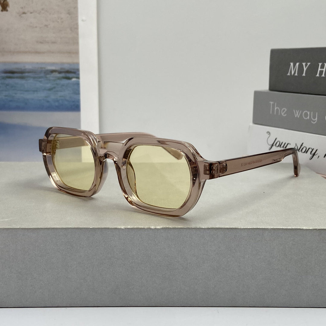 Women’s fashionable sunglasses in modern design with wide frame Kalsten