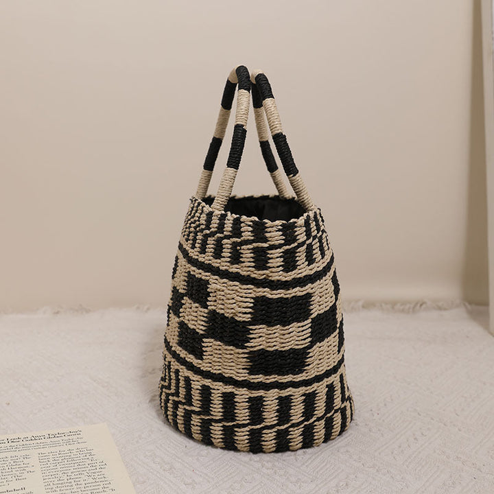 Handcrafted basket bag with modern geometric pattern Kalsten