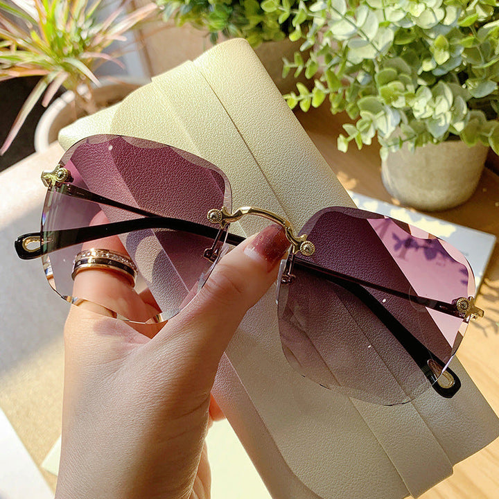 Women's stylish wing sunglasses with high-quality metal frame Kalsten