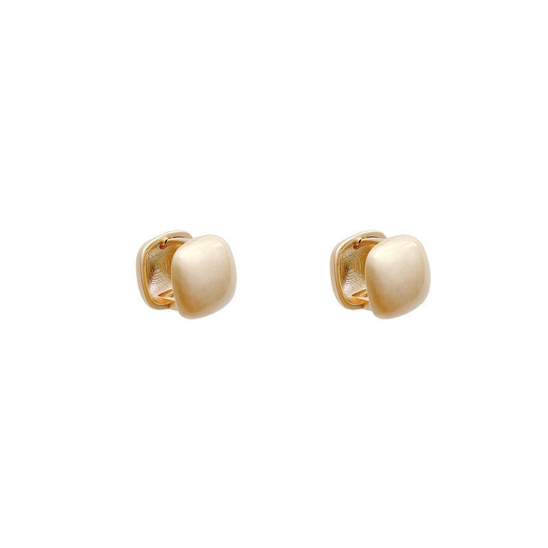 Stylish stud earrings with minimalist design Kalsten