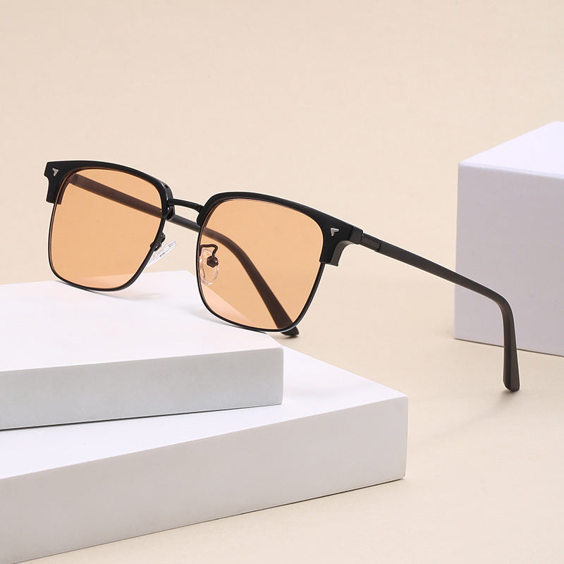 Ladies elegant square glasses with lightweight metal frame Kalsten