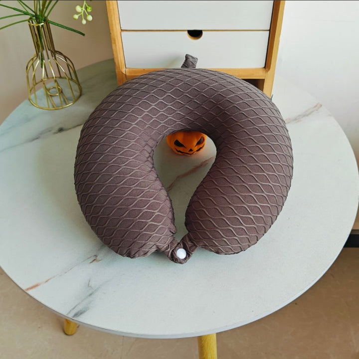 Women ergonomic neck support pillow with breathable diamond structure Kalsten