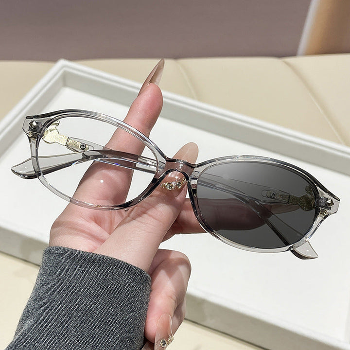 Women's fashionable optical glasses in elegant oval design with golden accents Kalsten