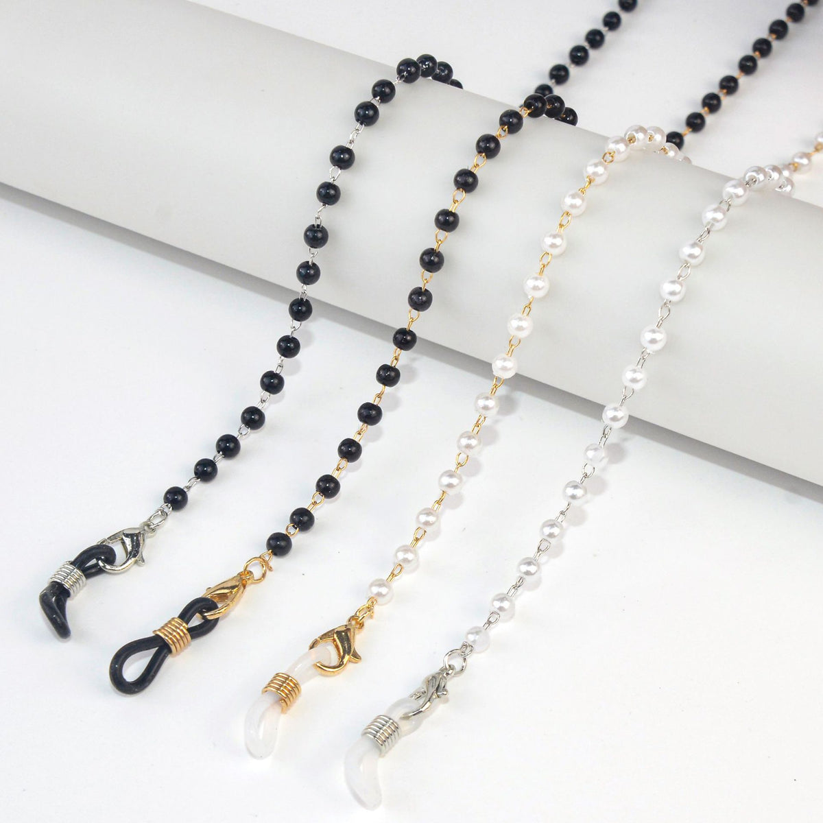 Stylish Beaded Eyewear Chain Acalora 1788164352