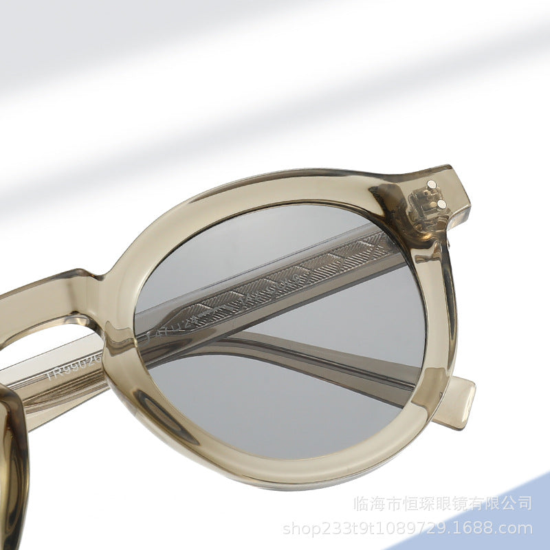 Ladies sunglasses in modern and unique design Kalsten