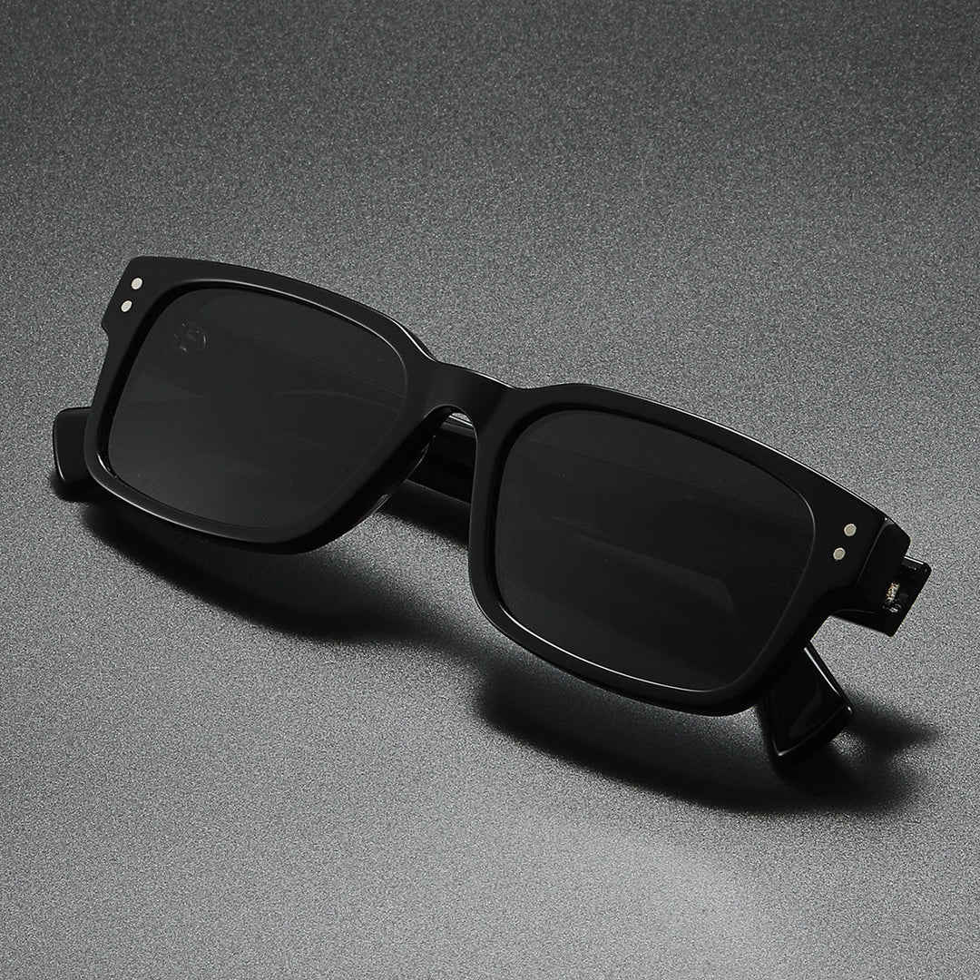 Women's sunglasses in modern, minimalist design Kalsten