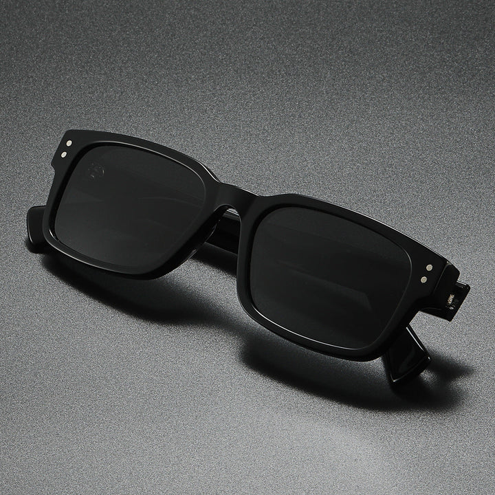 Women's sunglasses in modern, minimalist design Kalsten