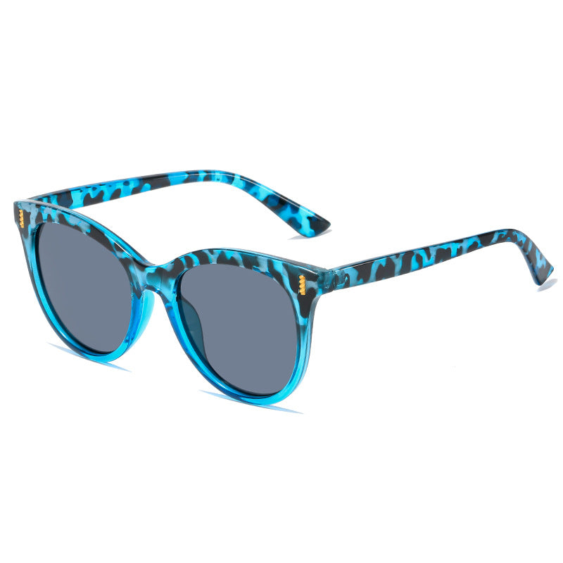 Women's fashionable cat-eye sunglasses with striking design Kalsten