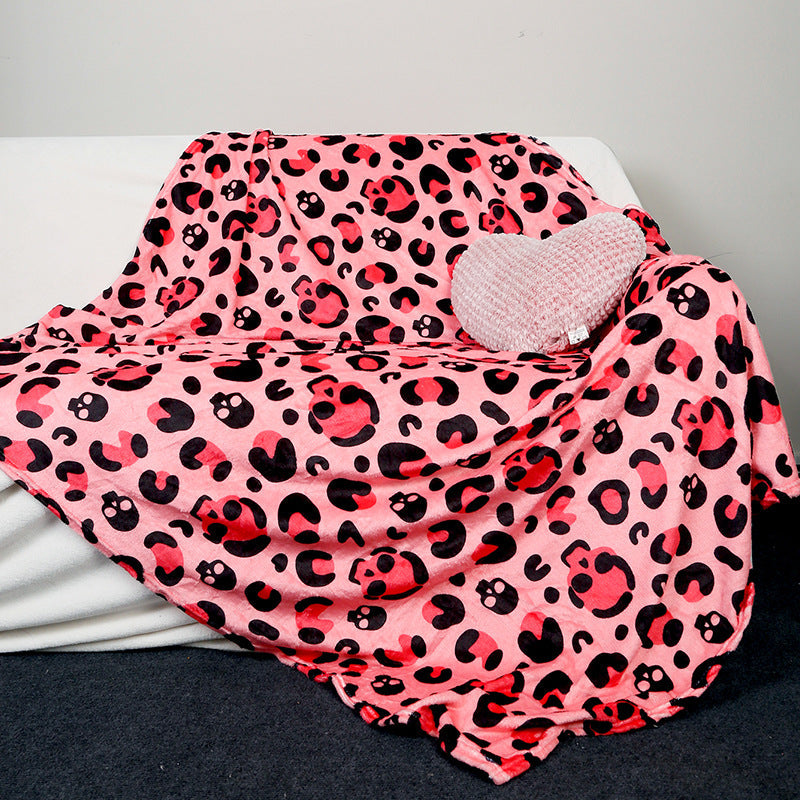 Cuddly blanket with playful motifs of cats and rainbows Kalsten