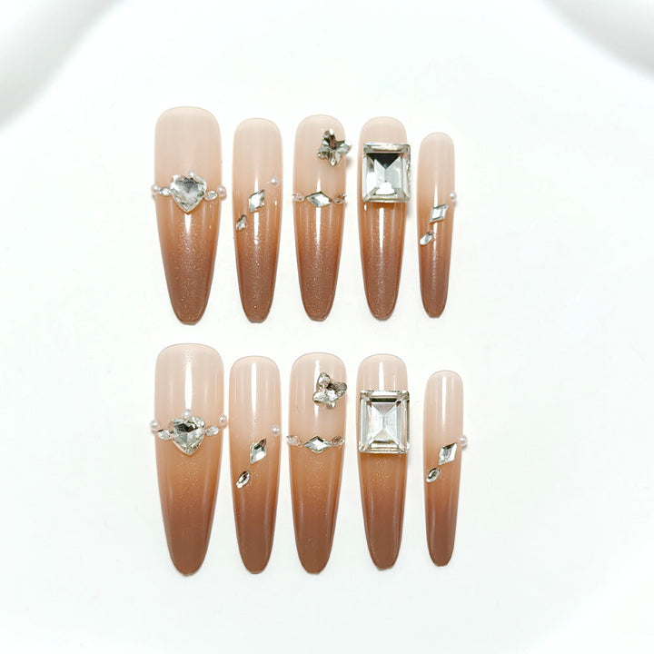 Artificial Nails in Sparkling Stiletto Style with Luxurious Accents Kalsten
