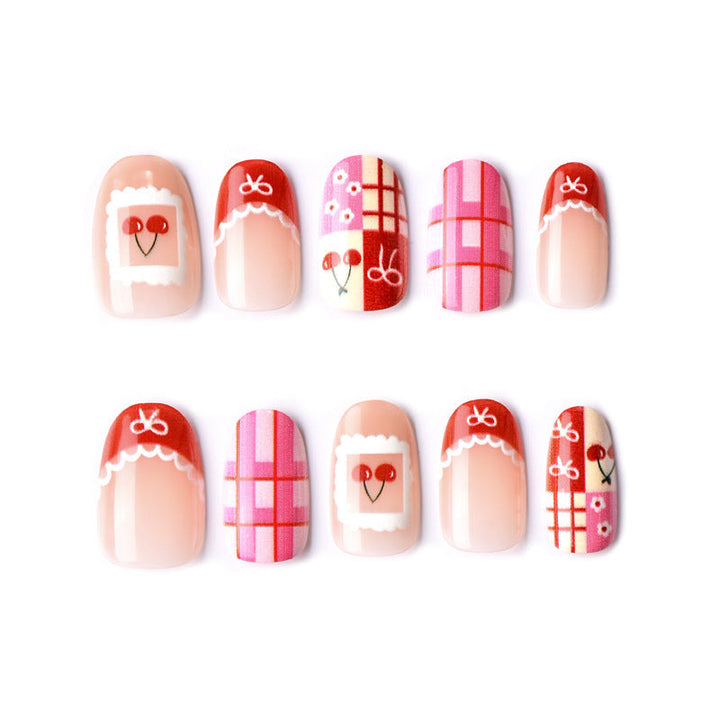 Artistic Holiday-Themed Press-On Nail Design Kalsten