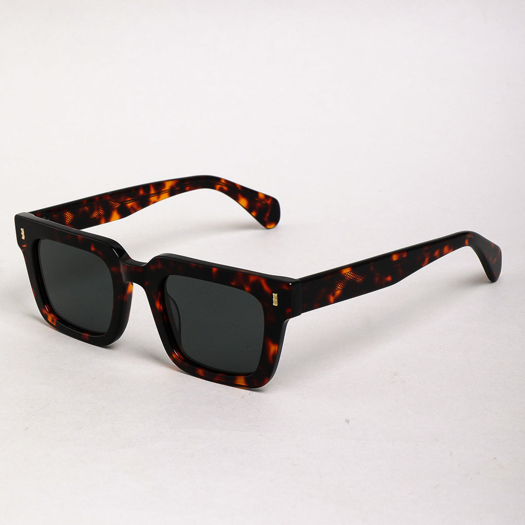 Ladies fashionable sunglasses with robust design and polarizing lenses Kalsten