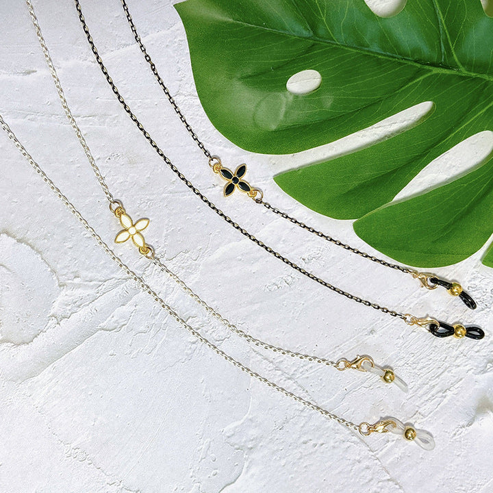 Elegant jewelry chain with filigree pendant Kalsten