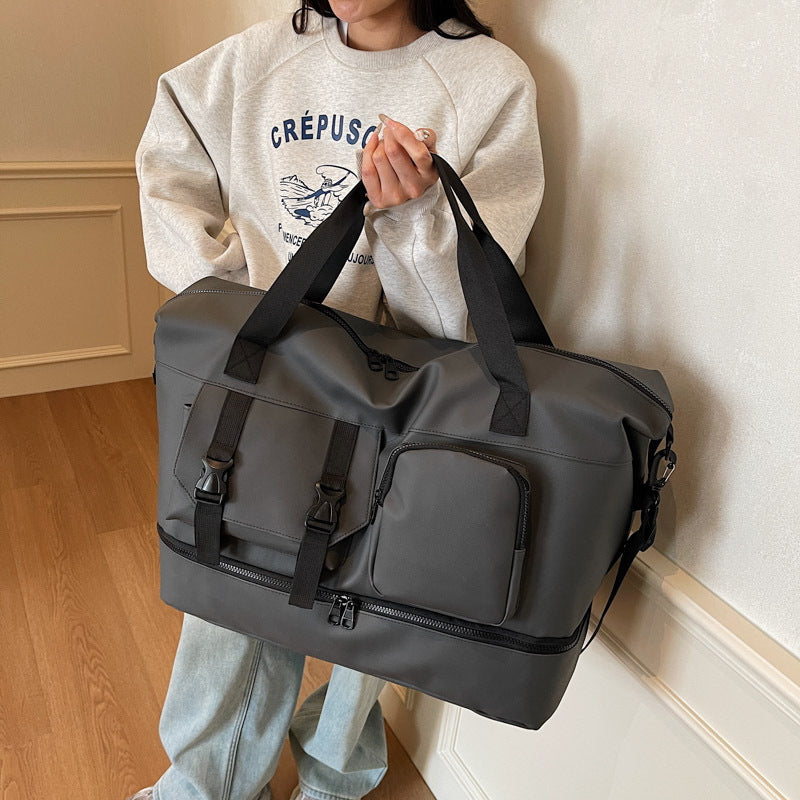 Robust Sport Duffel Bag with Multiple Exterior Pockets Kalsten