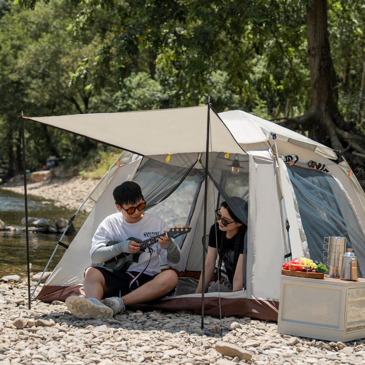 Camping tent with spacious interior and expandable sun protection Kalsten