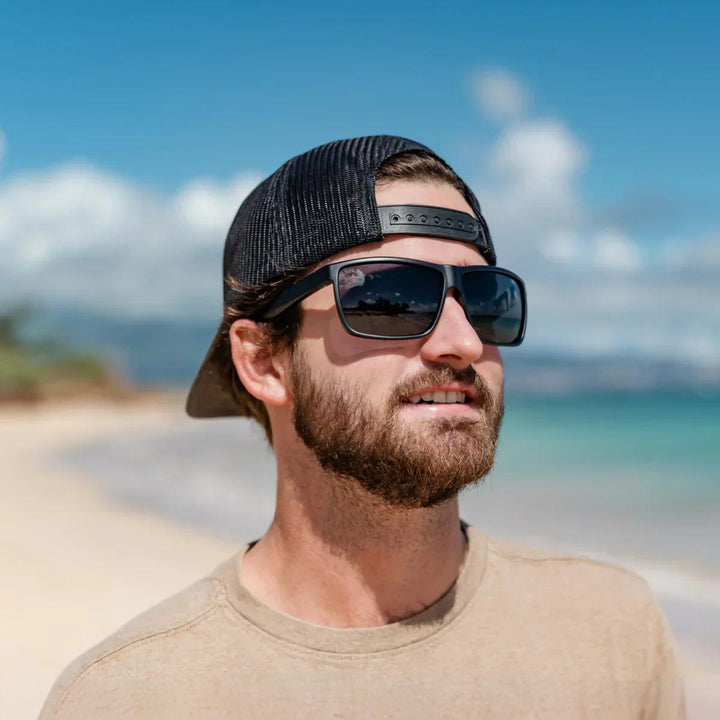 Men's sporty sunglasses with highly reflective lenses and elastic frame Kalsten