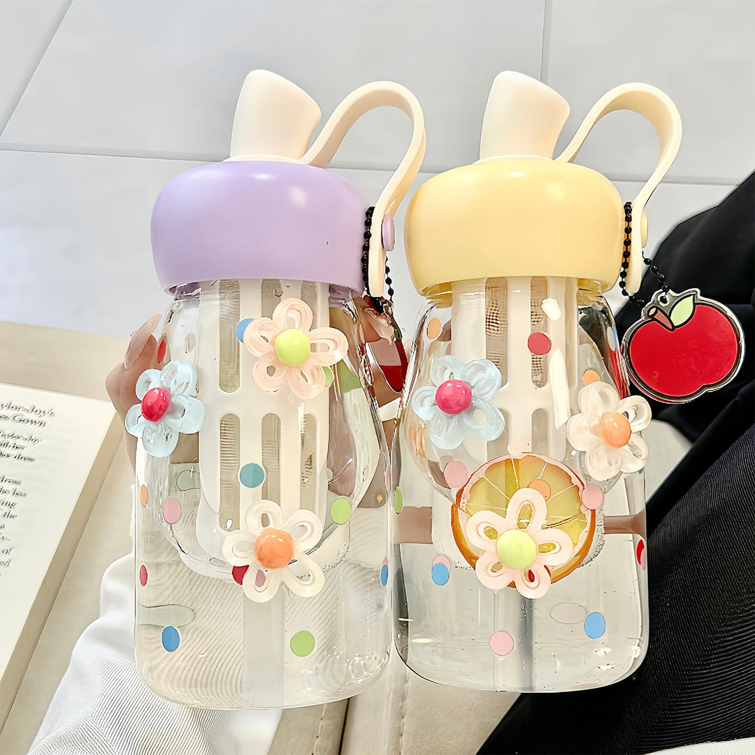 Women's water bottle with integrated fruit filter and practical carrying handle Kalsten