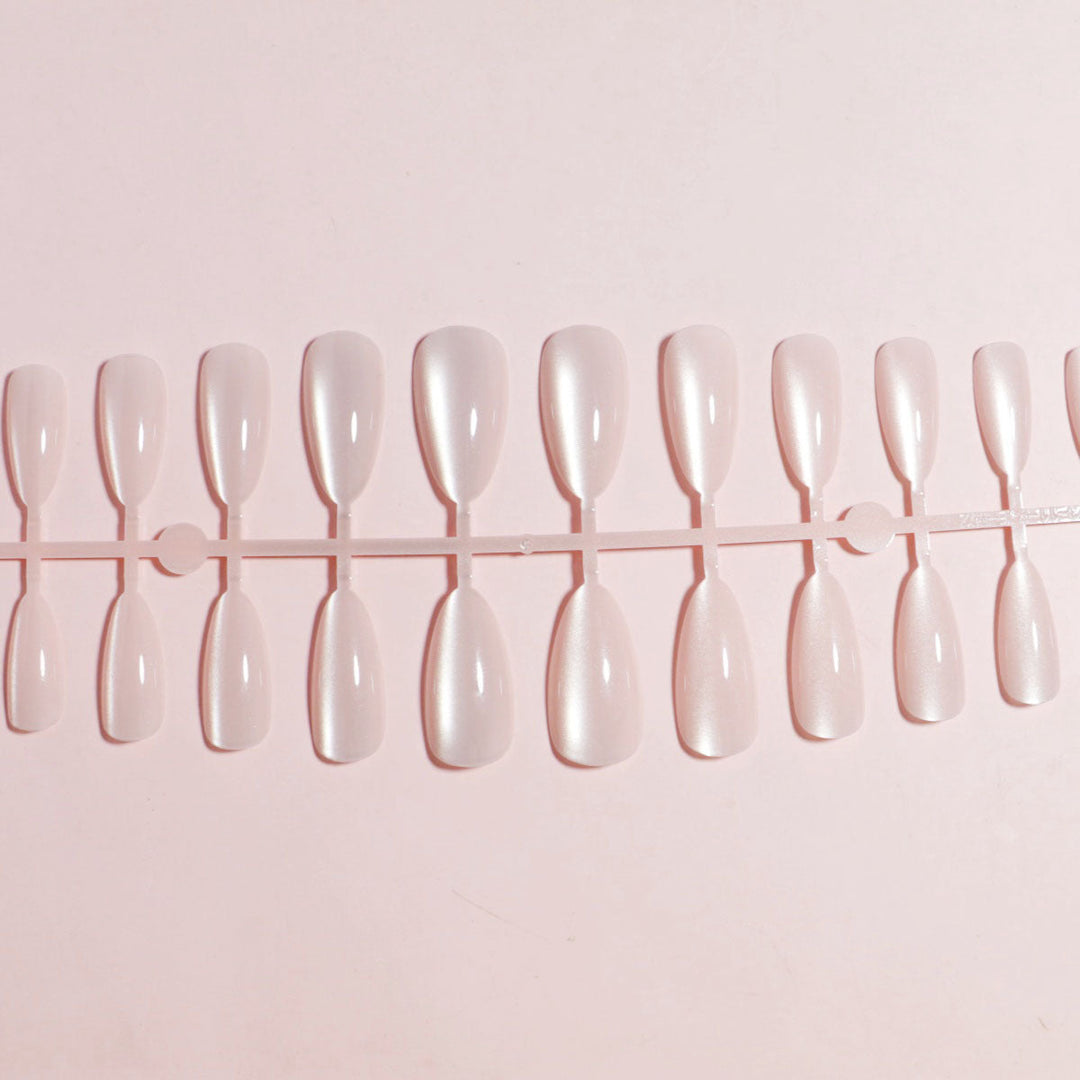 Glittery Stiletto Press-On Nail Set Kalsten