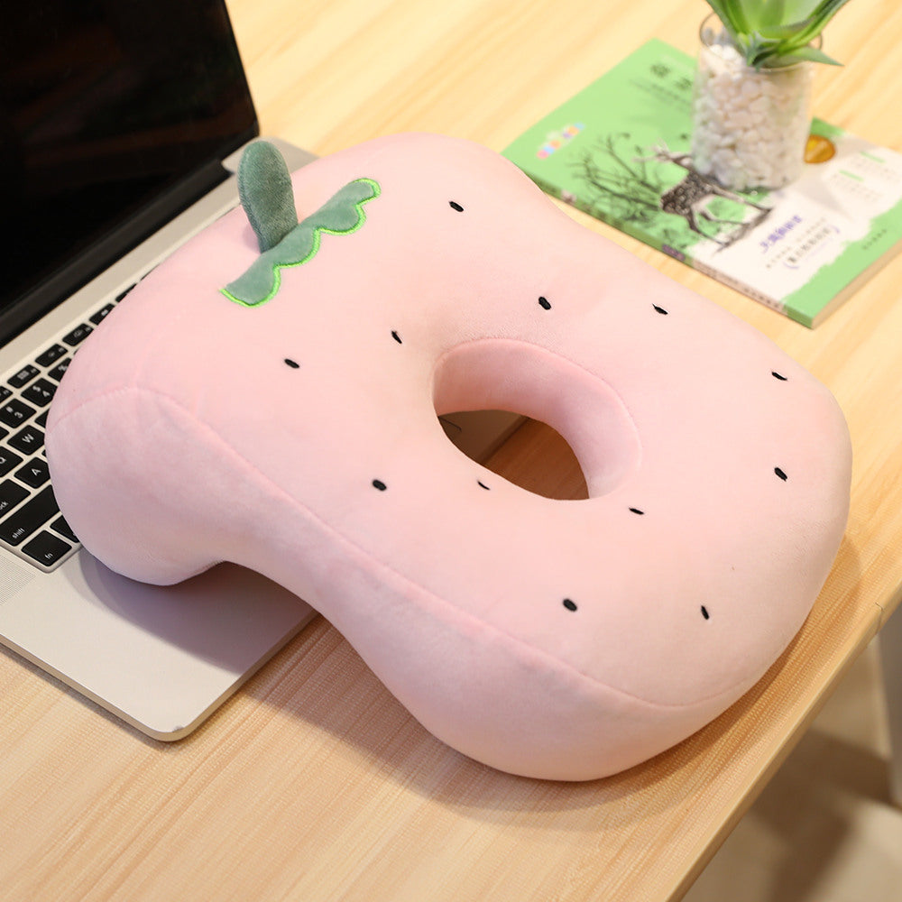 Plush neck support pillow in carrot shape Kalsten