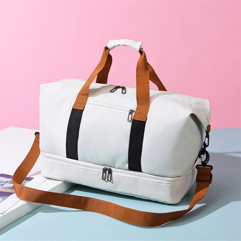 Sporty travel bag with adjustable shoulder strap and organizer compartments Kalsten