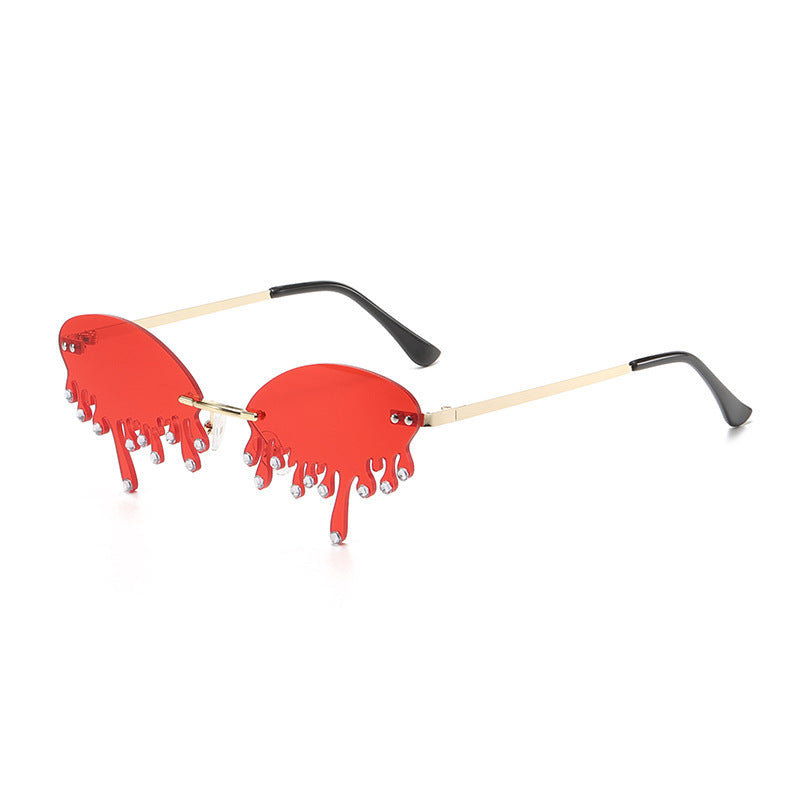 Ladies striking sunglasses in fluid design Kalsten