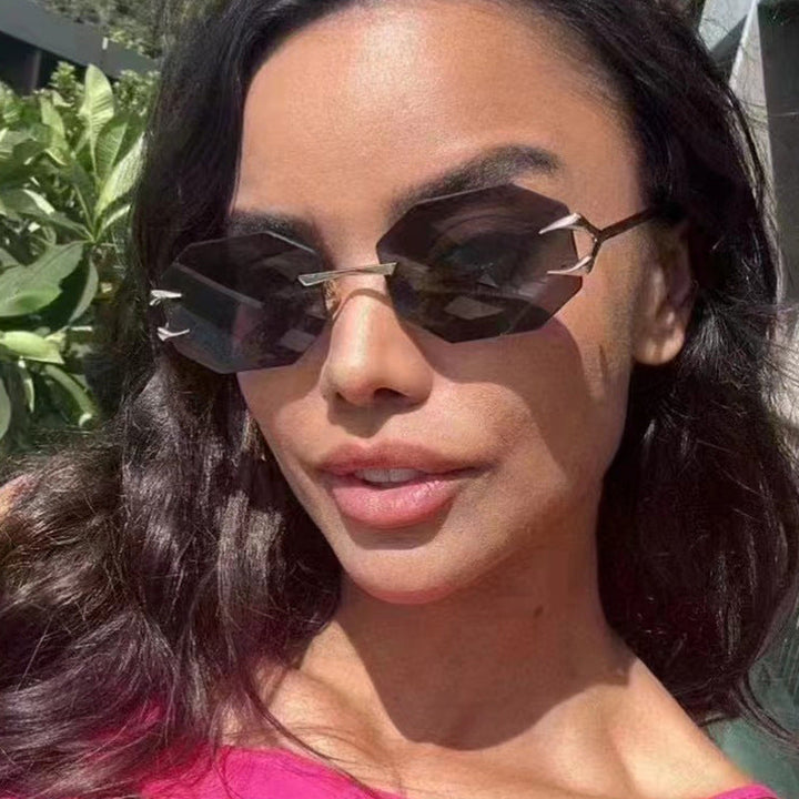 Women's geometric sunglasses with modern metal frame Kalsten