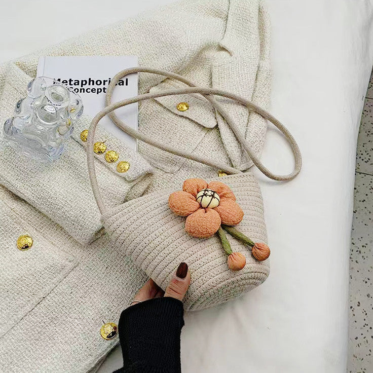 Flower-embellished shoulder bag Kalsten