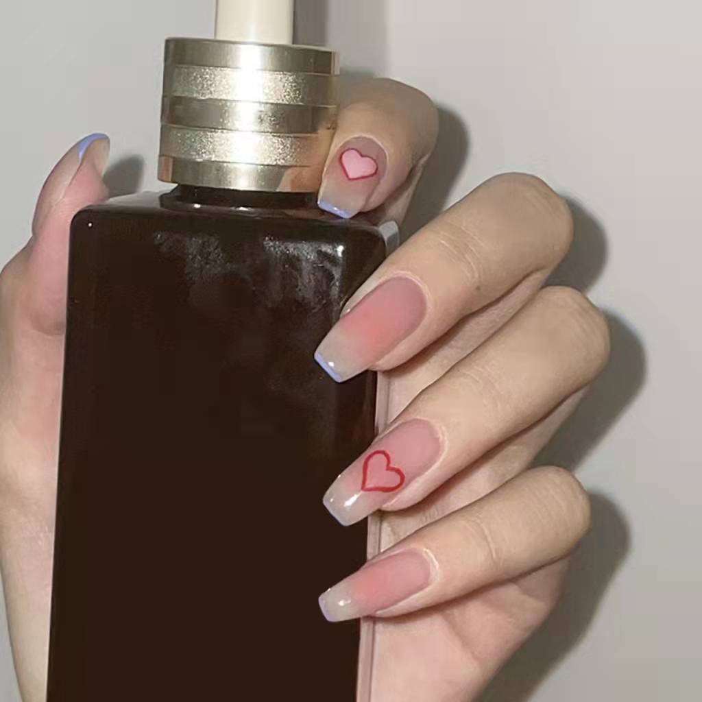 Stylish heart and ombre design artificial nails Kalsten