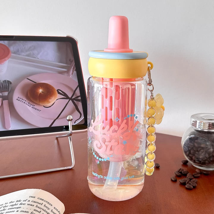 Women's creative drinking bottle with integrated straw and keychain Kalsten