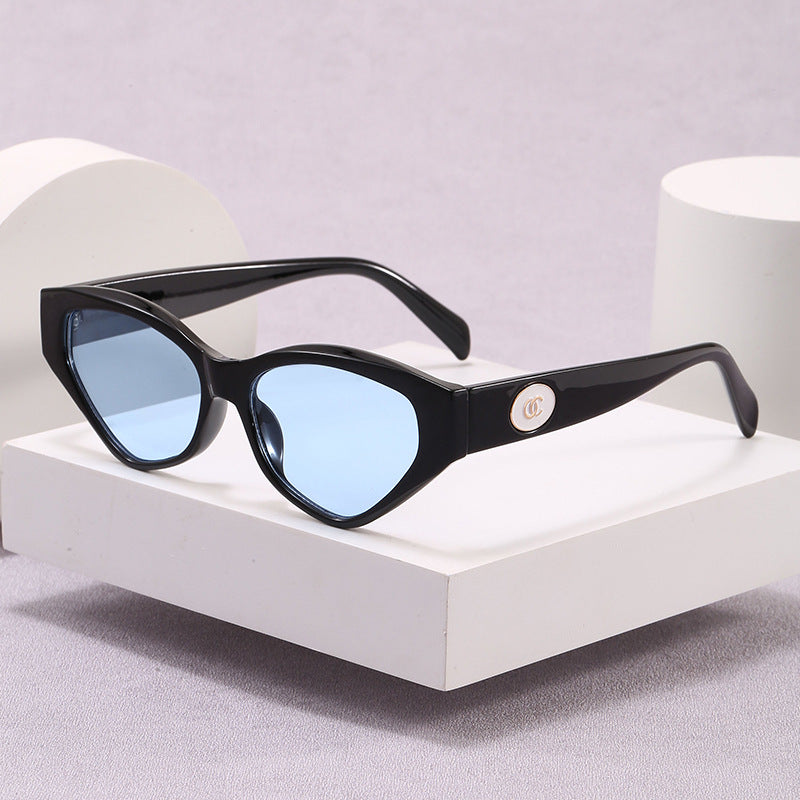 Ladies fashionable sunglasses in elegant design Kalsten