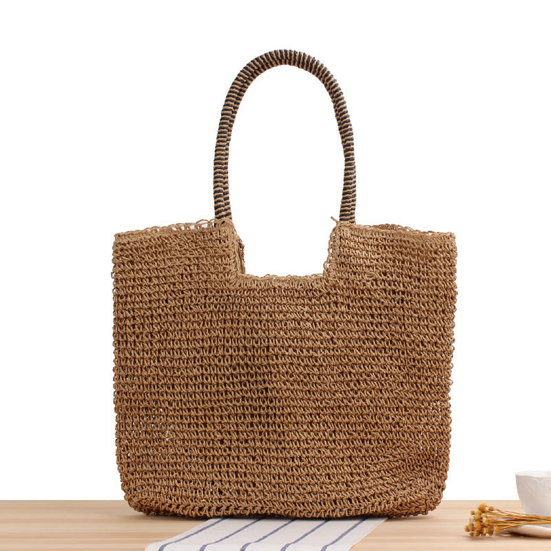 Shopping bag made of woven natural material Kalsten