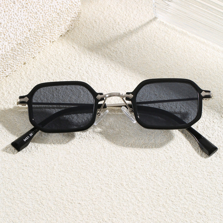 Fashionable Oversized Sunglasses in Modern Design Kalsten