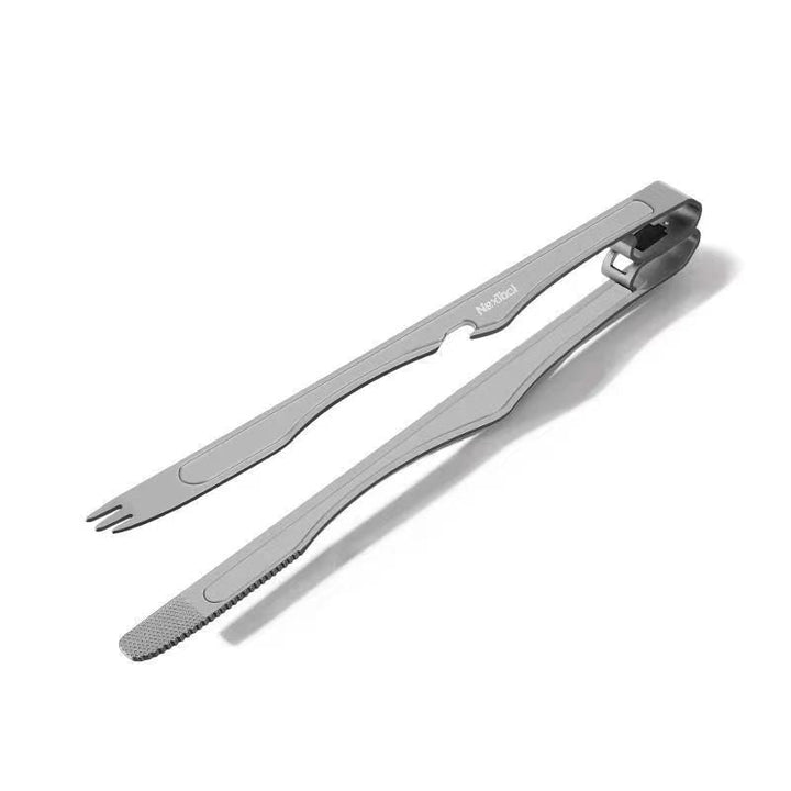 Multifunctional pliers with gripping pliers and blades Kalsten