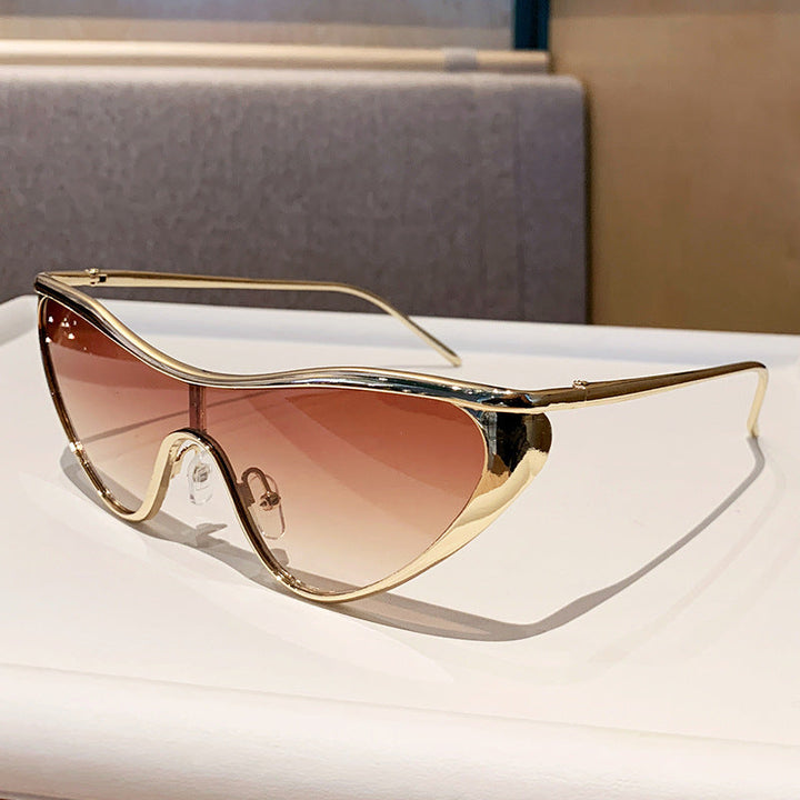 Women's futuristic oversized sunglasses with striking design Kalsten
