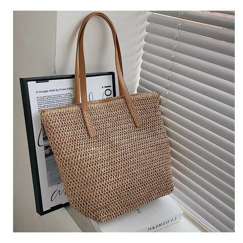 Elegant Bast bag with High-Quality Leather Handles Kalsten