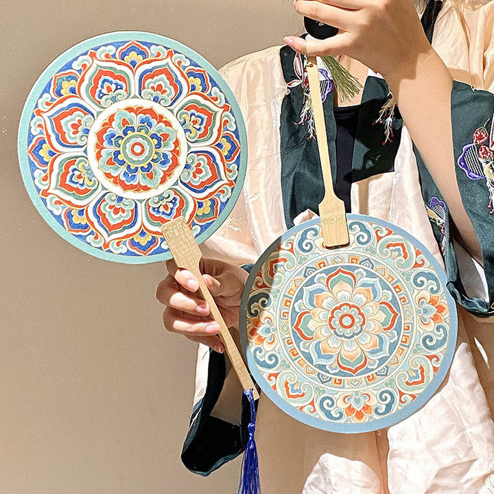 Handmade fan with artistic motif Kalsten