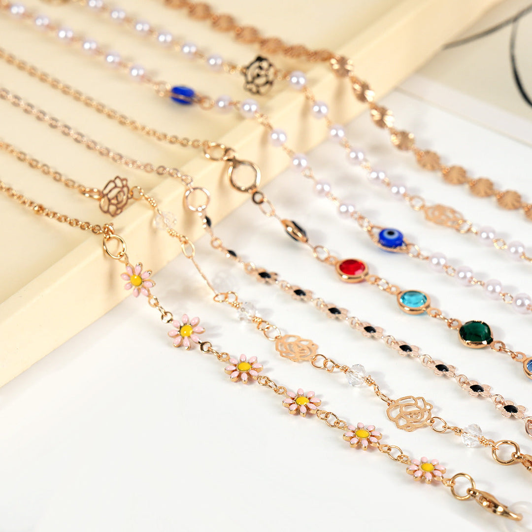 Luxurious Crystal-Embellished Eyewear Chain Kalsten