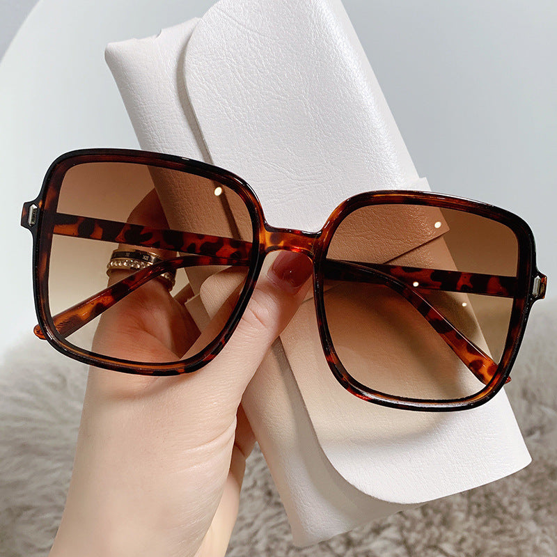 Women's Oversized Sunglasses with UV Protection and Elegant Design Kalsten
