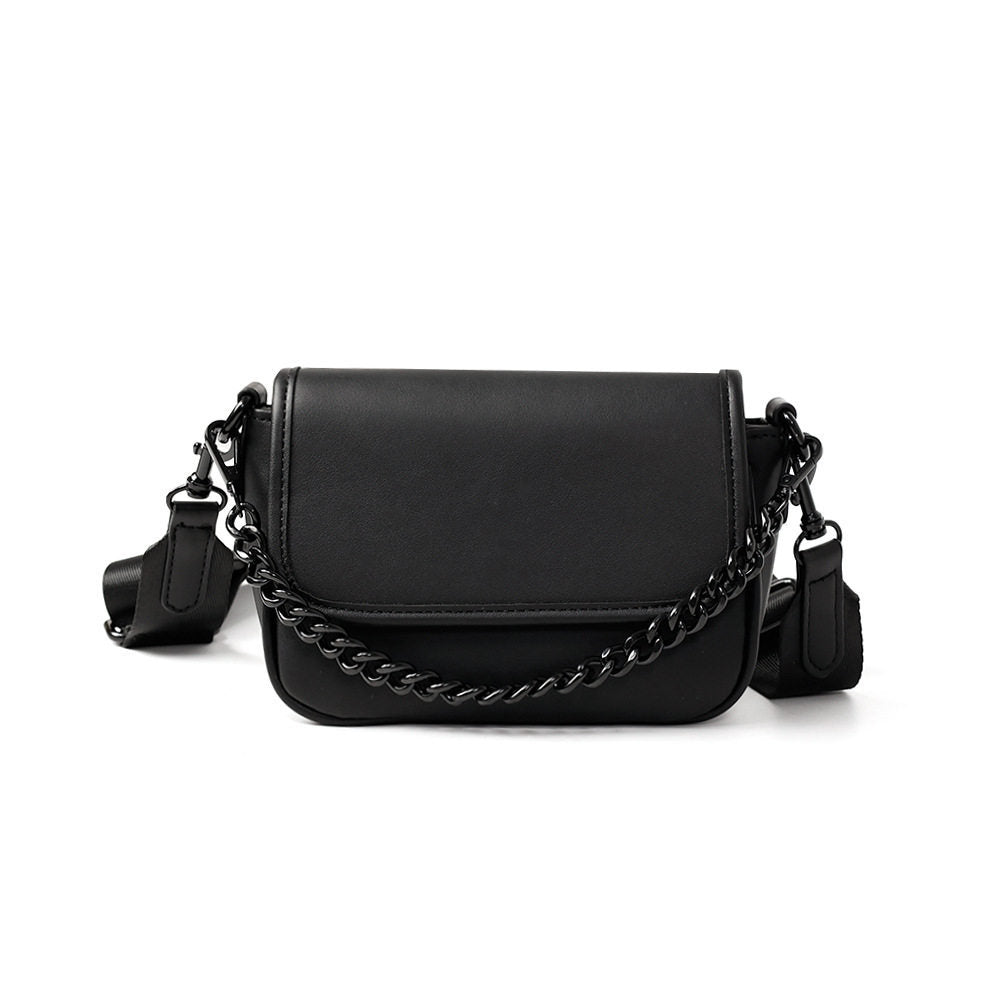 Elegant crossbody bag with chain shoulder strap Kalsten