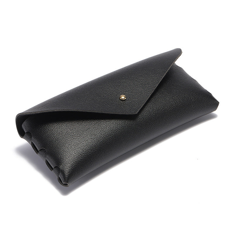 Elegant Phone Case in Minimalist Leather Design Kalsten