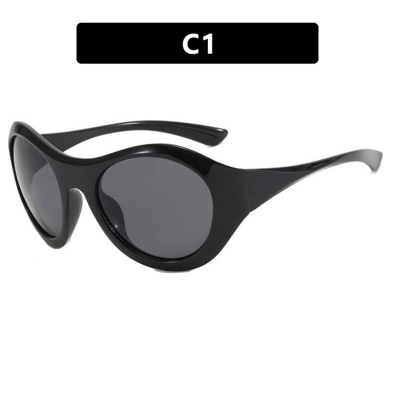 Ladies retro-inspired sunglasses with oversized frame and protective lenses Kalsten