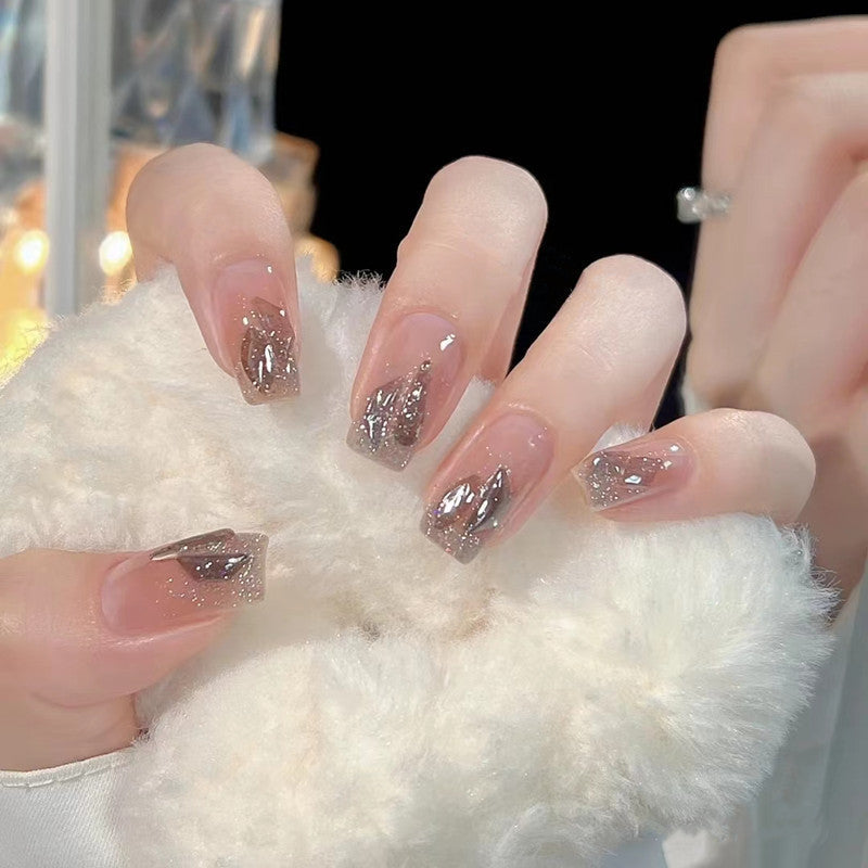 Glamorous designer nails Kalsten