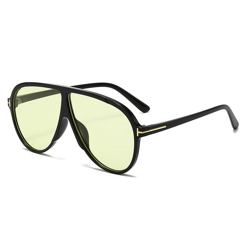 Women's large sunglasses with modern design and protective lenses Kalsten